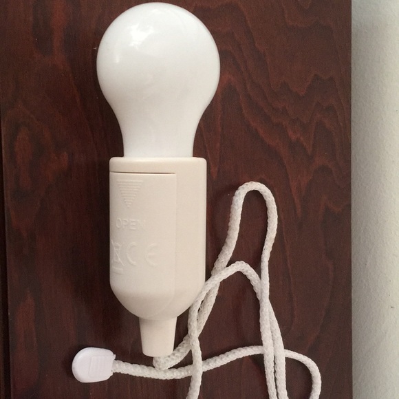 Battery Light bulb 💡Uncle Fester Decoration Bright Idea Transportable - Picture 2 of 3